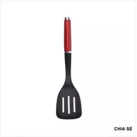 KitchenAid – Xẻng Có Rãnh Màu Đỏ