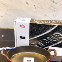 Chảo gang Staub- oval đỏ dài 24cm