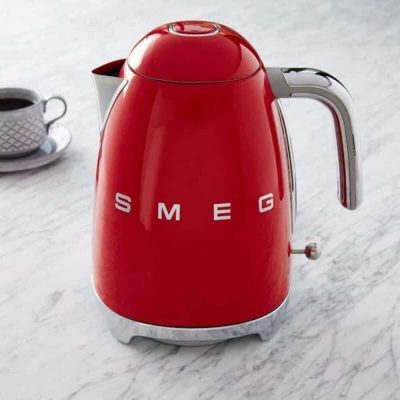 Ấm siêu tốc Smeg đỏ