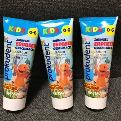 kem đánh răng prokudent