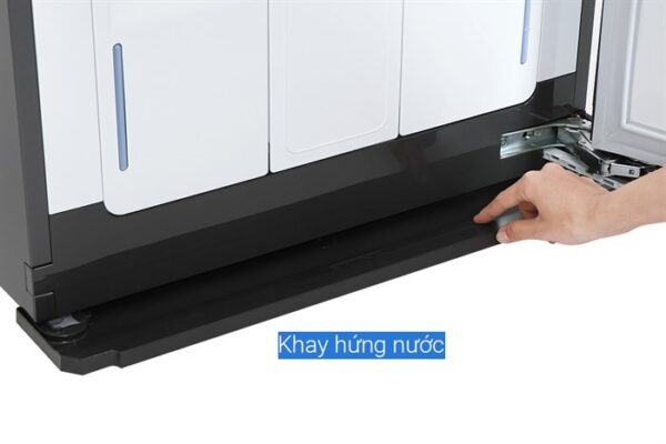 Tủ chăm sóc quần áo thông minh LG Styler Inverter 5 móc tích hợp bàn ủi SC5GMR80H