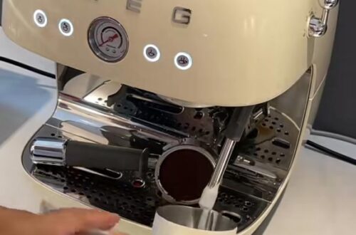 Sẵn sàng cho ngày mới đầy hứng khởi với máy pha cà phê SMEG EGF03