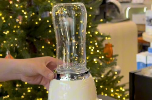 Reivew máy xay sinh tố mini Smeg màu kem