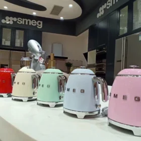 Ấm siêu tốc mini SMEG KLF05 0,8 L