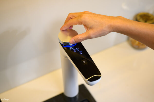 Máy lọc nước Philips AUT7005/97 để gầm