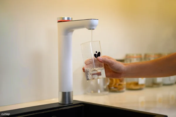 Máy lọc nước Philips AUT7005/97 để gầm