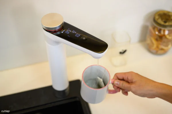 Máy lọc nước Philips AUT7005/97 để gầm