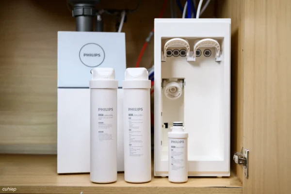 Máy lọc nước Philips AUT7005/97 để gầm