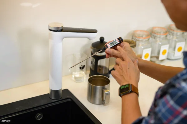 Máy lọc nước Philips AUT7005/97 để gầm