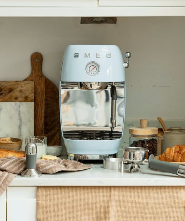 Máy pha cafe bán tự động SMEG ECF03