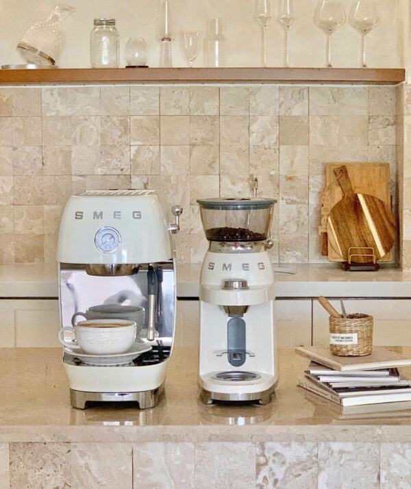 Máy pha cafe bán tự động SMEG ECF03