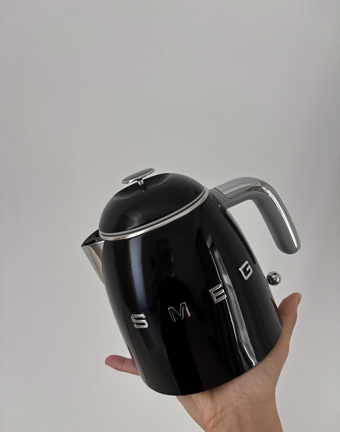 Ấm siêu tốc mini SMEG KLF05 0,8 L 31 sieu toc smeg mini klf05