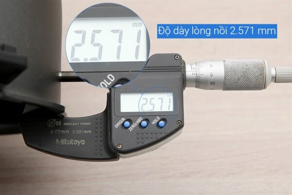 Nồi Cơm Điện Áp Suất Cuckoo CRP-0600F/BKRDVN