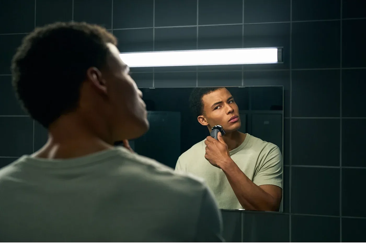 Máy cạo râu khô và ướt Philips S5880/20