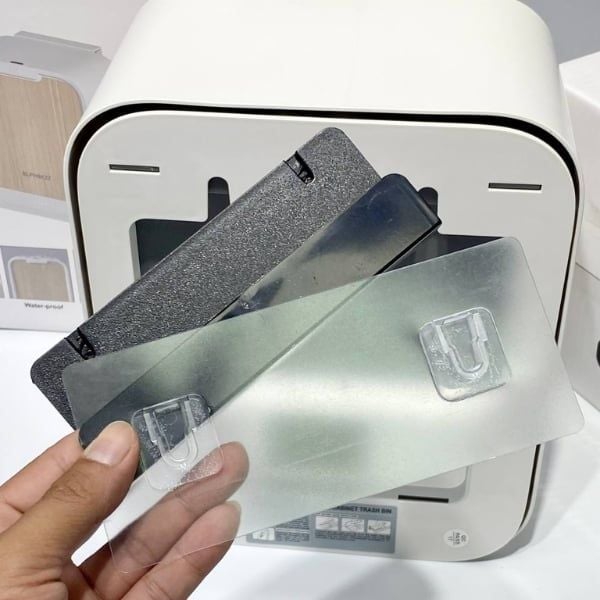 Thùng rác cảm biến ELPHECO treo tường mở hai cánh