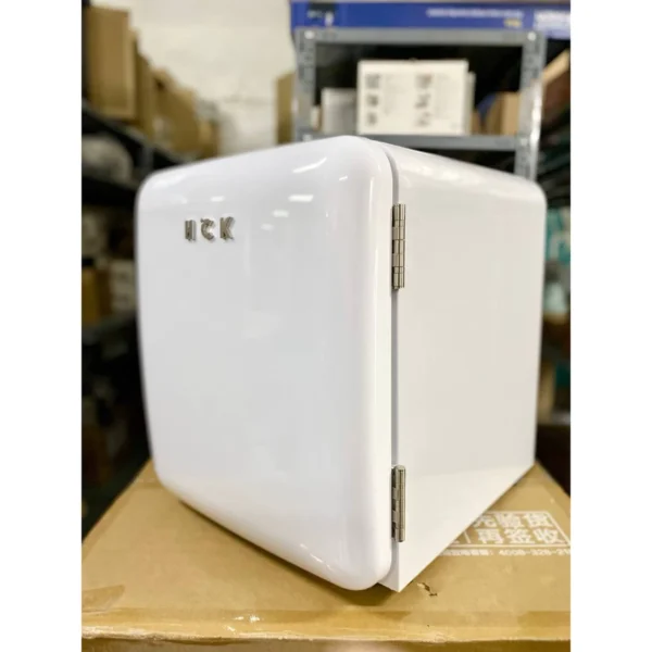 Tủ lạnh HCK 48L không tay nắm