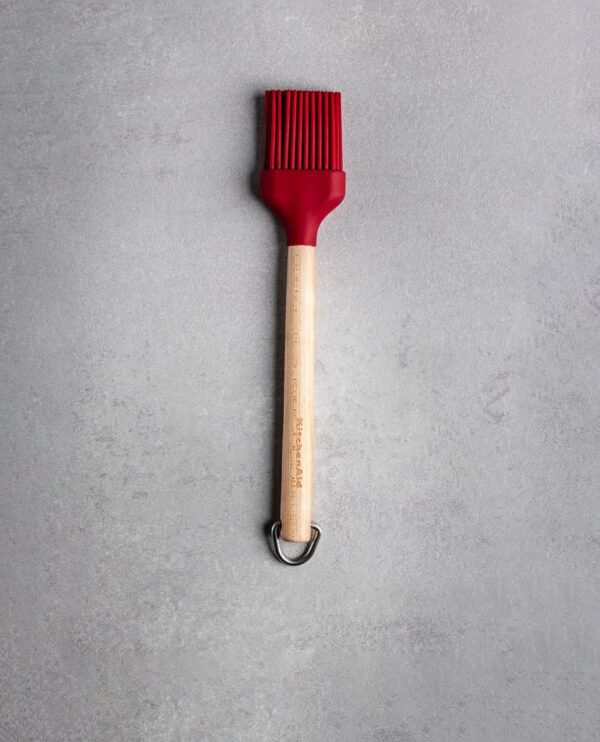 Cọ Quét (Basting Brush) KitchenAid (Đầu Silicone, Tay cầm Gỗ Bạch Dương, Màu Đỏ Empire)|