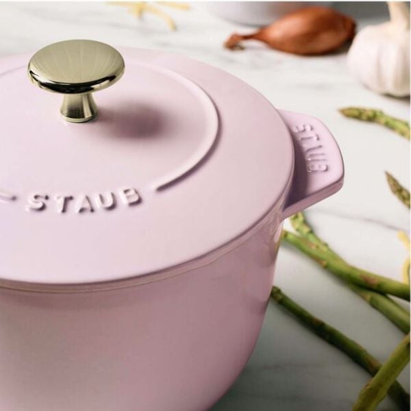 Nồi Gang Tròn Staub Chistera 16cm 1.75L Màu Hồng
