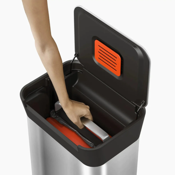 Thùng Rác Joseph Joseph Titan 30L